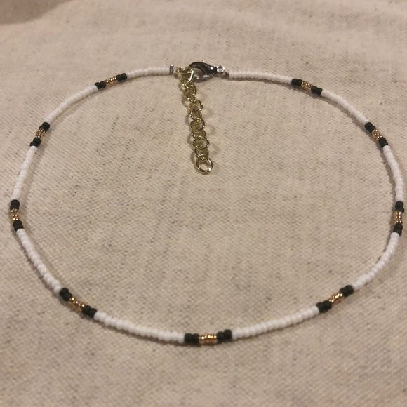 Choker - Picture 3 of 3